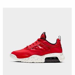 Jordan Max 200 red
